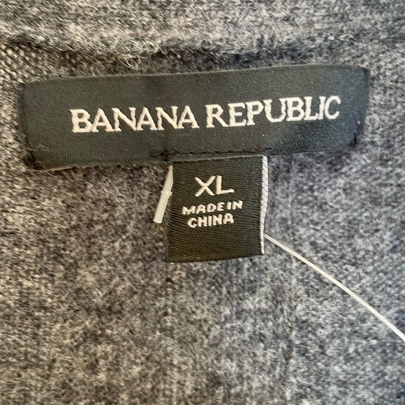 NWOT - Banana Republic Cardigan Sweater. Rayon, Merino Wool, Nylon, Cashmere; XL - Picture 3 of 9